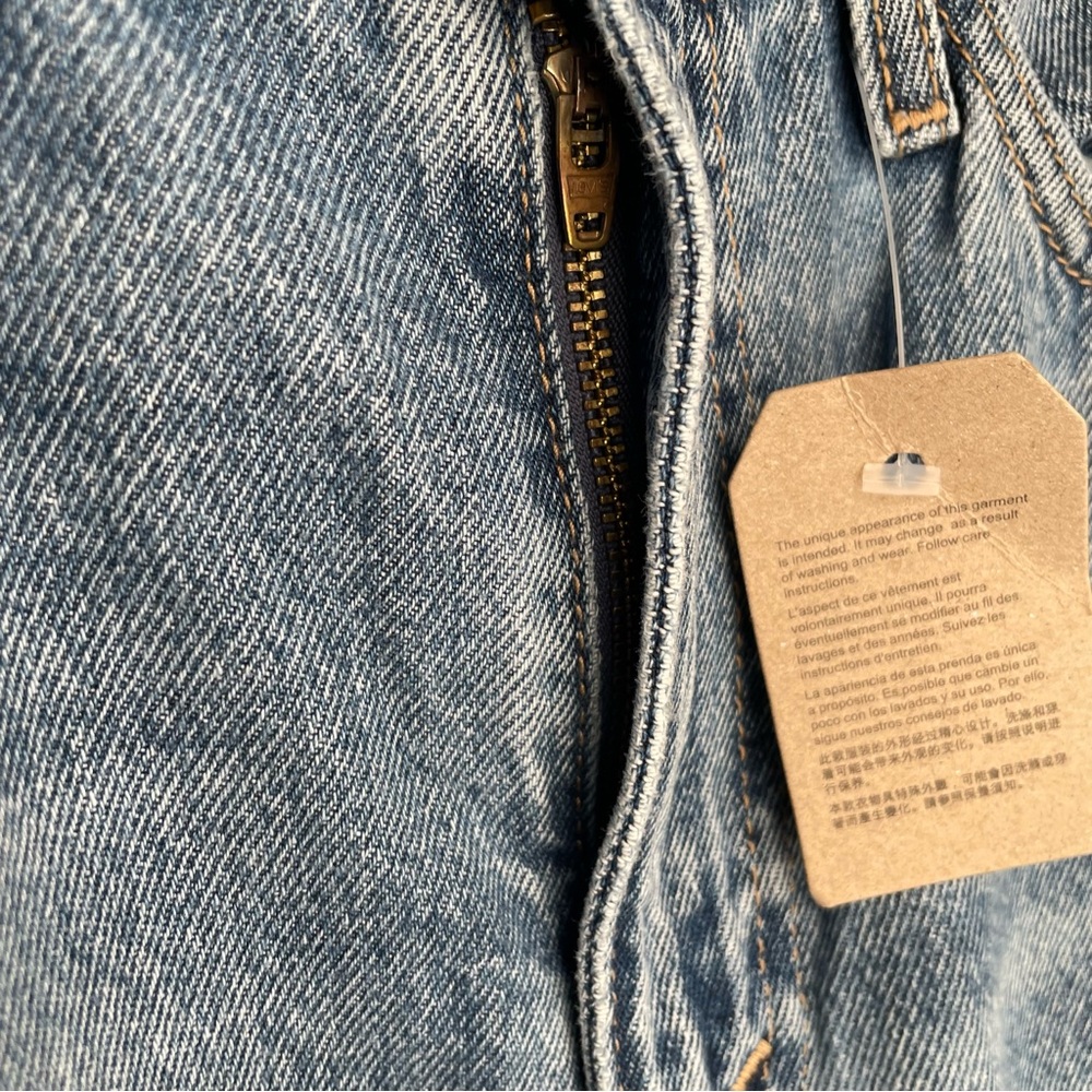 NWT Levi’s Cinch Barrel Jeans - Picture 14 of 16